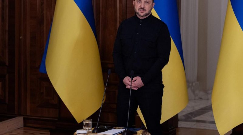 Guerre en Ukraine : Volodymyr Zelensky dit avoir exhorté Donald Trump à mettre fin à la guerre, comme " au Moyen-Orient ". Retrouvez les informations du 4 au 11 octobre - Spécial Défense