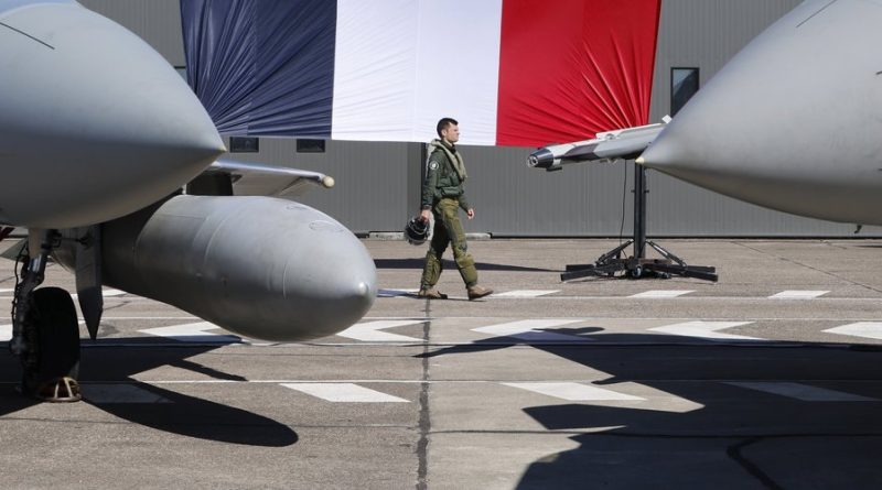 Guerre en Ukraine : après les F-16 et les Gripen, l'Ukraine pourrait bientôt se procurer des Rafale, des discussions sont en cours avec le constructeur français Dassault