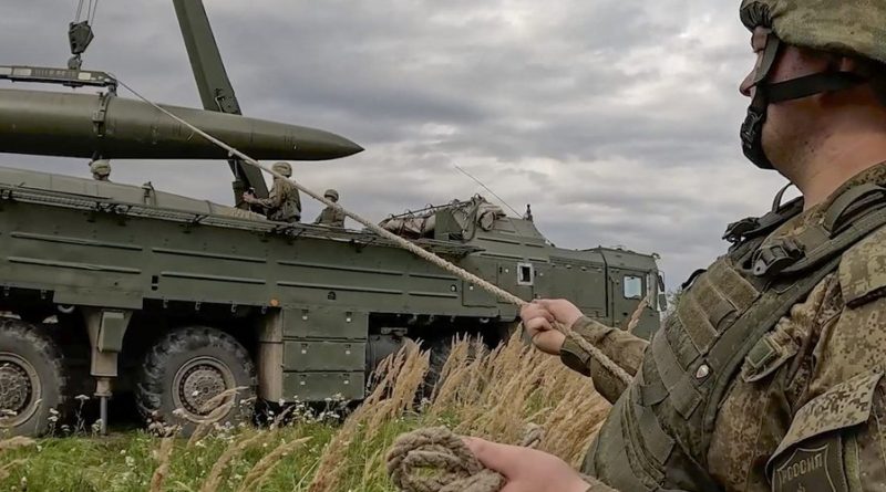 Guerre en Ukraine : des armes moins chères que des missiles, qu’est-ce que les KAB russes, ces bombes déployées ces derniers jours ?