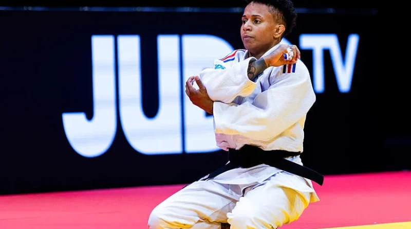 Amandine Buchard remporte l'or à Guadalajara en -57 kg !