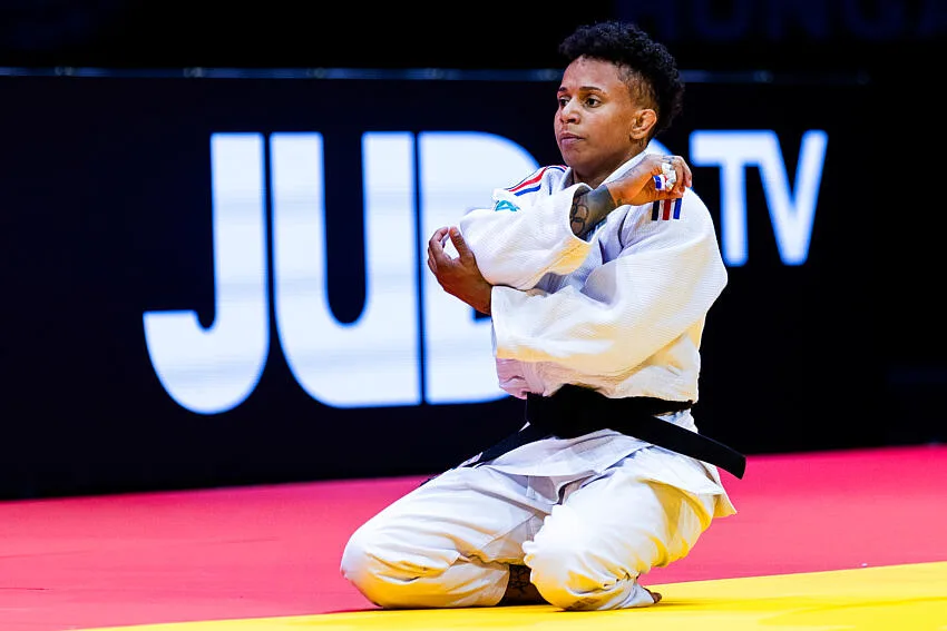 Amandine Buchard remporte l'or à Guadalajara en -57 kg !