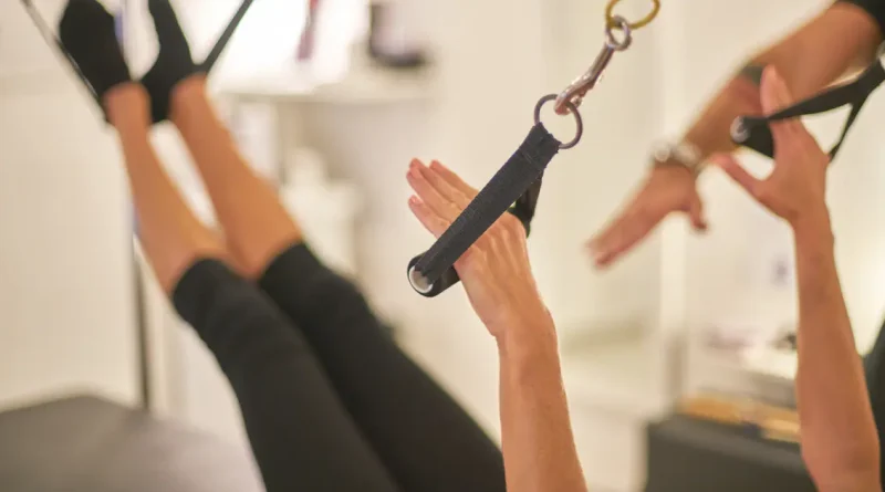 «Inconscience» ou «dynamisme» : débat intense sur le Reformer dans la communauté du Pilates