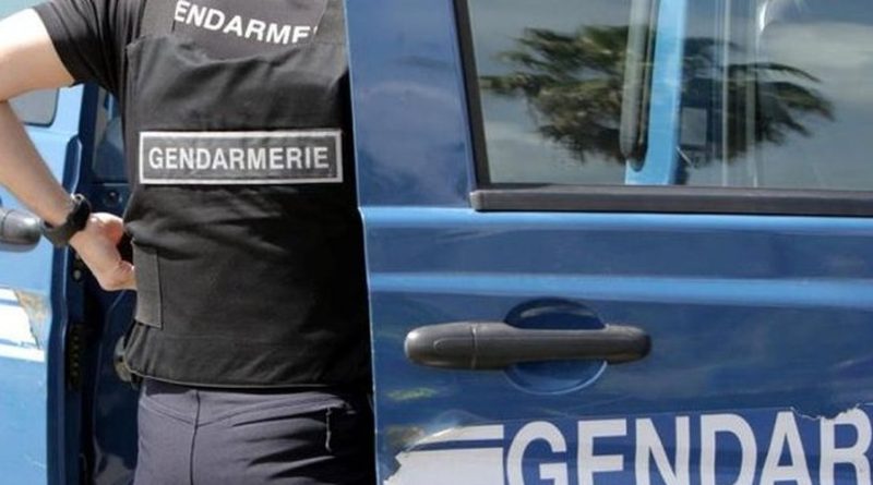 Interpellé après une course-poursuite de 20 km à une vitesse de 120 km/h en ville et en campagne, du "jamais vu" pour les gendarmes