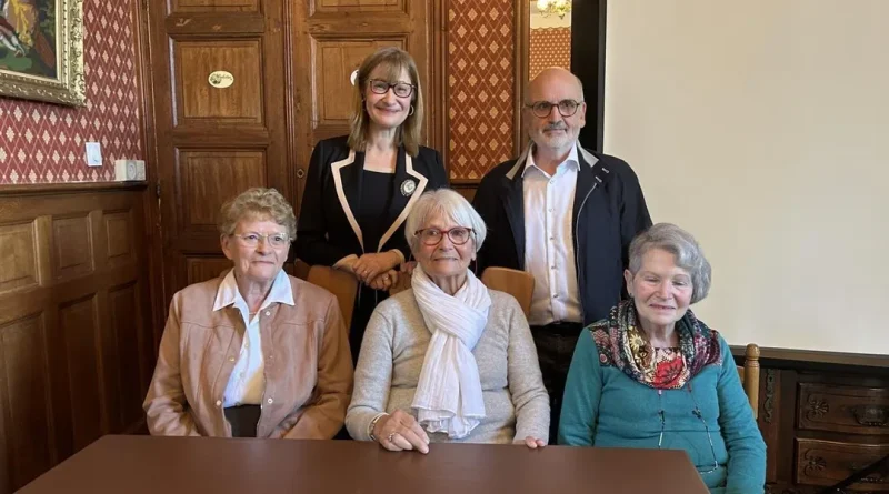« J’avais 3 ans » : 80 ans après, elle revient dans le château où elle s’était
