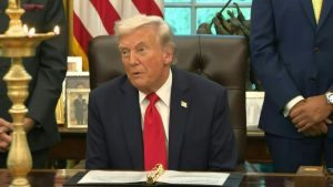 L'UE durcit ses sanctions contre Moscou, Washington promet un renforcement "majeur" des siennes