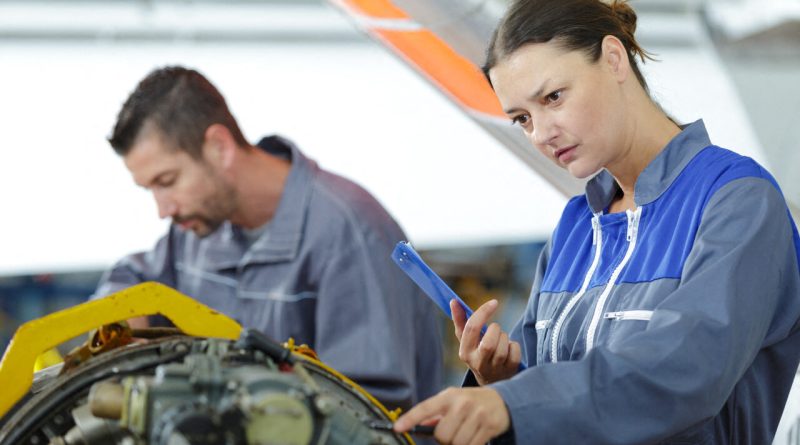 La Défense et l'aéronautique recrutent en Centre-Val de Loire, 300 postes essentiels à pourvoir