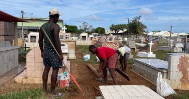 La Toussaint se prépare dans les cimetières