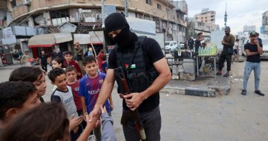 La guerre à Gaza est "terminée", dit Trump en route vers le Moyen-Orient