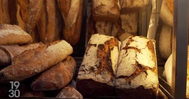 La guerre du pain est déclarée entre les grands magasins de distribution et les boulangeries | RTS