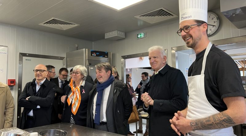 Le Rectorat et France Travail en visite au lycée JBS Chardin