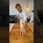 Le spécialiste du CROISSANTS GÉANT nous montre sa technique! L’art de la viennoiserie #food #bakery