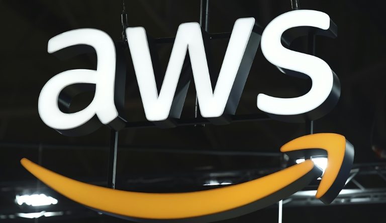 Le web mondial perturbé plus d'une demi-journée par une panne majeure du cloud d'Amazon