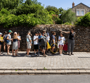 "L'école dehors", décryptage d'une nouvelle pratique éducative | Les Autres Possibles
