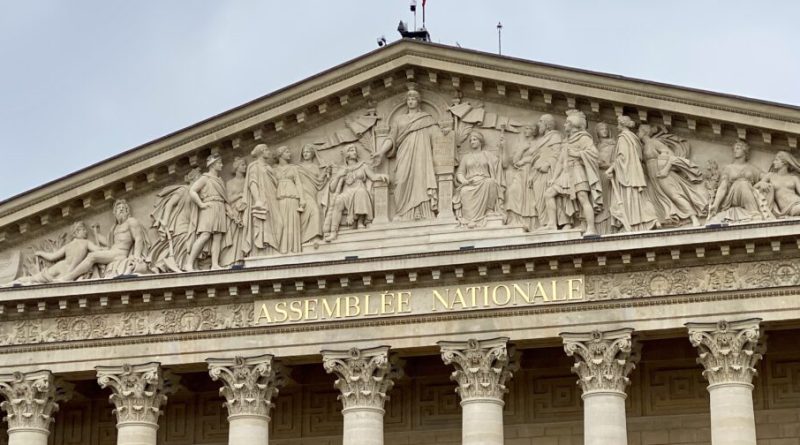 Lecornu échappe de peu à la censure et va pouvoir s’atteler au budget
