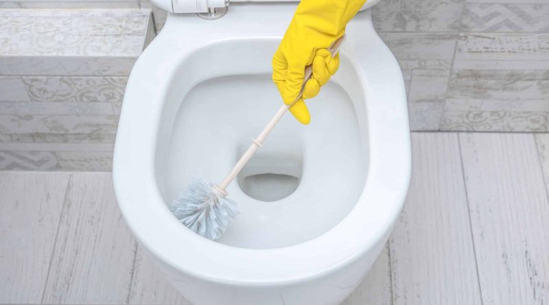 Les agents d’entretien l’utilisent en secret pour des toilettes impeccables, sans la moindre trace jaune