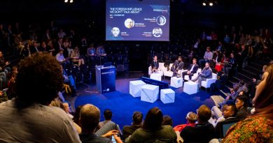 Les dessous de l'infox - #Disinfo2025: comment protéger la démocratie? Que peut le règlement sur les services numériques?