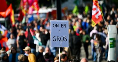 Les syndicats s'agacent d'"un saupoudrage" de mesures mais peinent à mobiliser