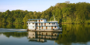 Les voix du fleuve : la caravane Iaraçu sillonne l'Amazone en route vers la COP30