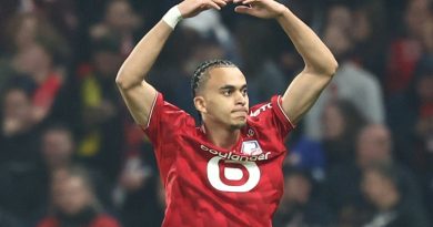 Ligue 1: le PSG en échec sans ses cadres, Strasbourg sur le podium