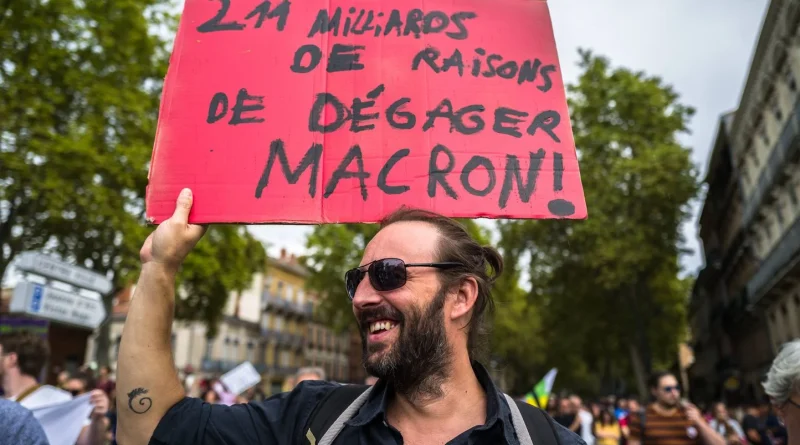 « Macron est-il toujours légitime ? »… Les Français s’interrogent après la démission de Lecornu