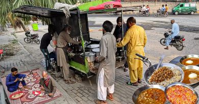 Matinée au Pakistan : Petit-déjeuner et Culture de Rue