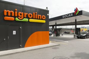 Migros ne peut exclure que du pétrole russe est vendu dans les stations suisses Migrolino - Heidi.news