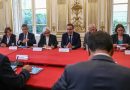 "On rit pour éviter d'angoisser" : les étudiants en droit et de sciences politiques face au chaos politique