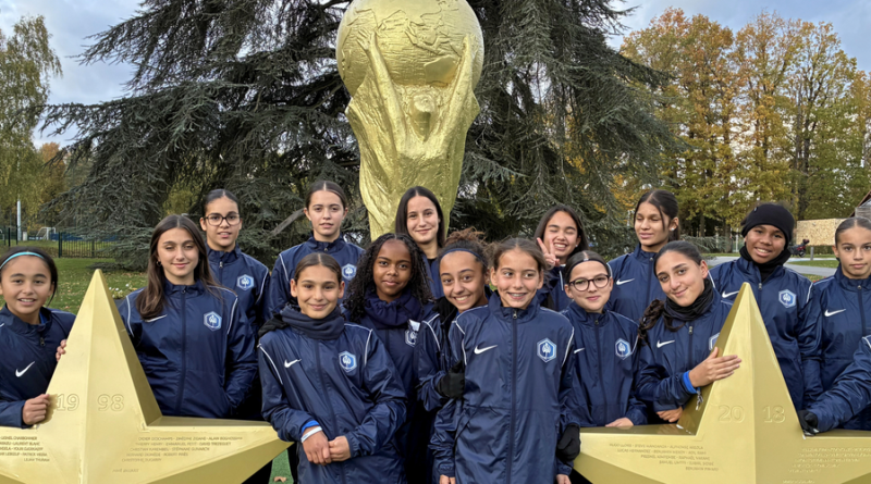 Pour les jeunes footballeuses du Stade beaucairois, c’est la vie au château à Clairefontaine