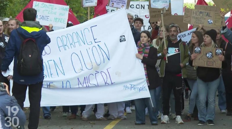 Quelque 4000 fonctionnaires fribourgeois se sont mobilisés mercredi contre les coupes budgétaires