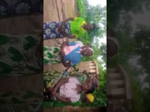 Ravitaillement en bois de chauffe pour la cantine de l'EPP/Sokouhoué