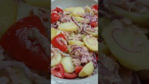 Recette rapide : Salade de thon, tomates et pommes de terre