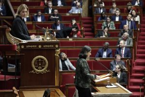 Report des provinciales : Yaël Braun-Pivet dénonce une "pure obstruction" de LFI