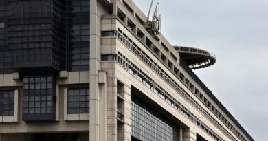 S&P dégrade la note de la France, avertissement au nouveau gouvernement
