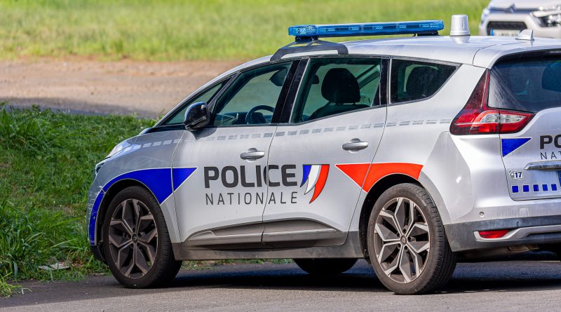 Enquête de la Police judiciaire sur les quatre corps repêchés dans la Seine.