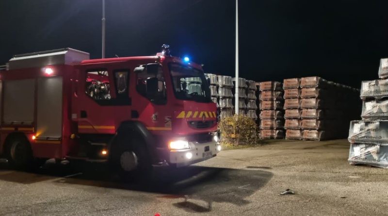 Seltz. Impressionnant incendie sur le site de la Tuilerie