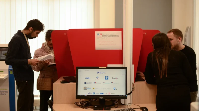 Service public : la dématérialisation est-elle un échec ?