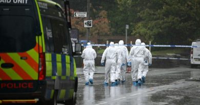 Six personnes interrogées par la police après l'attaque devant une synagogue à Manchester