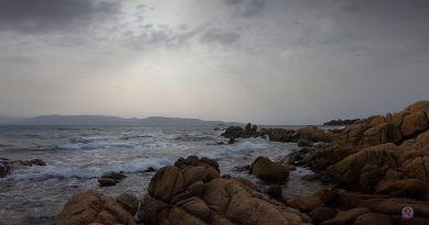 Tempête de sable saharienne sur le golfe du Valinco à Porto Pollo
