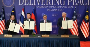 Le Cambodge et la Thaïlande signent un accord de cessez-le-feu, sous l’égide de Trump