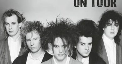 The Cure sur scène : un livre captivant de Jérémy Wulc The Cure on Tour de Jérémy Wulc