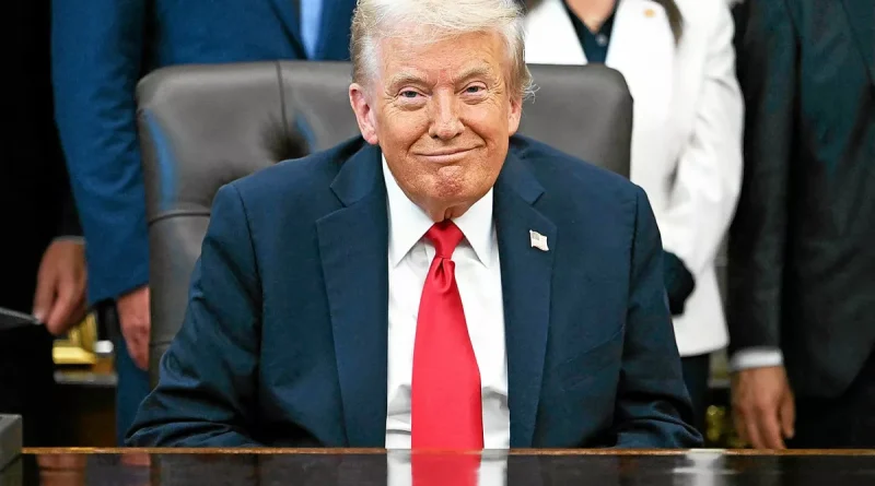 Trump et Poutine, dans un regain de cordialité, annoncent une réunion prochaine à Budapest