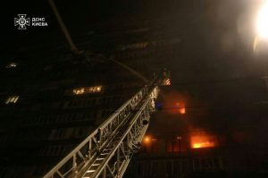 Ukraine: attaque de missiles et drones sur Kiev, partiellement privée d'électricité