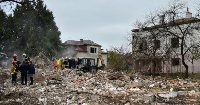 Ukraine: cinq morts et des coupures de courant après des frappes russes