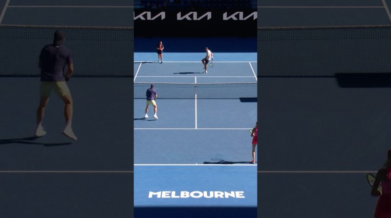 Un enchaînement époustouflant derrière le dos ! 🤩