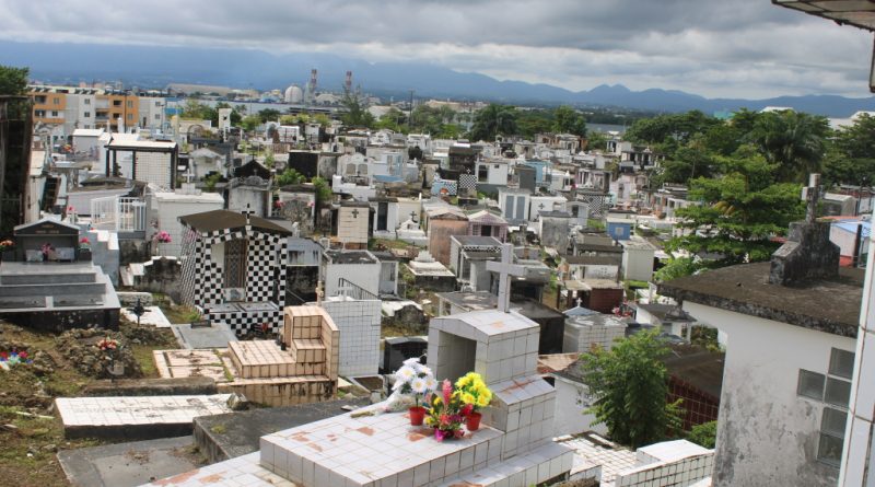 Une Toussaint sous tension dans les cimetières de Guadeloupe