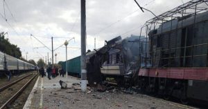 Une attaque de drone russe sur une gare en Ukraine fait au moins 30 blessés