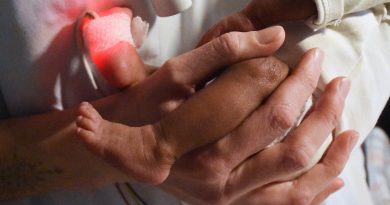 Une attention particulière portée au lien parents-enfants dès la naissance - CHU NANTES (44)