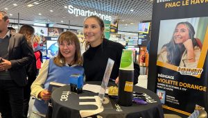 VIDEO - "J'espère inspirer les filles à faire de la voile" : la skippeuse Violette Dorange en dédicace au Havre - ici