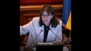 Vivre avec 4900€ : le défi lancé par la mairie de Paris !