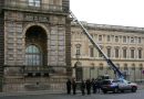 Vol de bijoux au Louvre: deux hommes en garde à vue